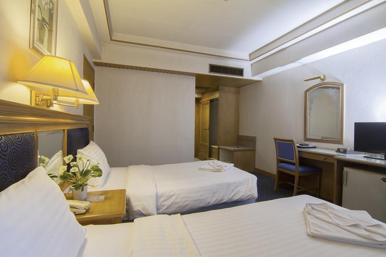 Bossotel Chiang Mai Buitenkant foto