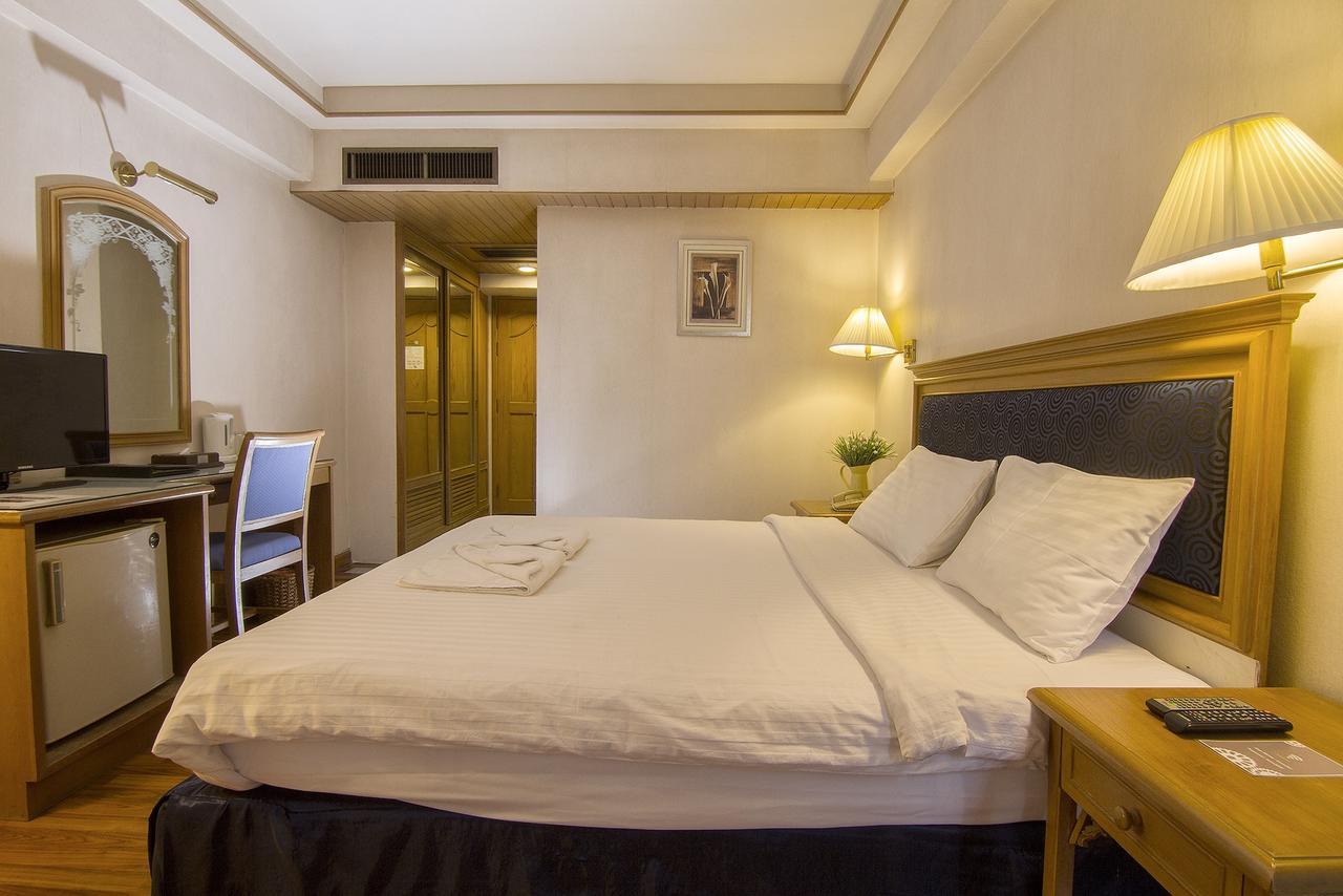 Bossotel Chiang Mai Buitenkant foto