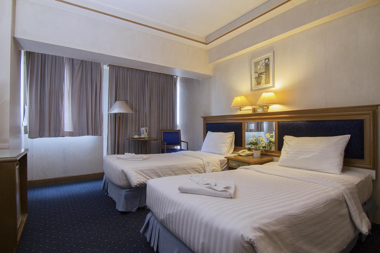 Bossotel Chiang Mai Buitenkant foto