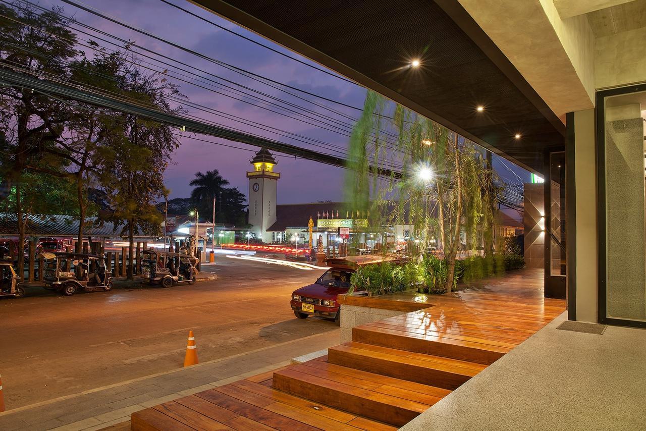 Bossotel Chiang Mai Buitenkant foto
